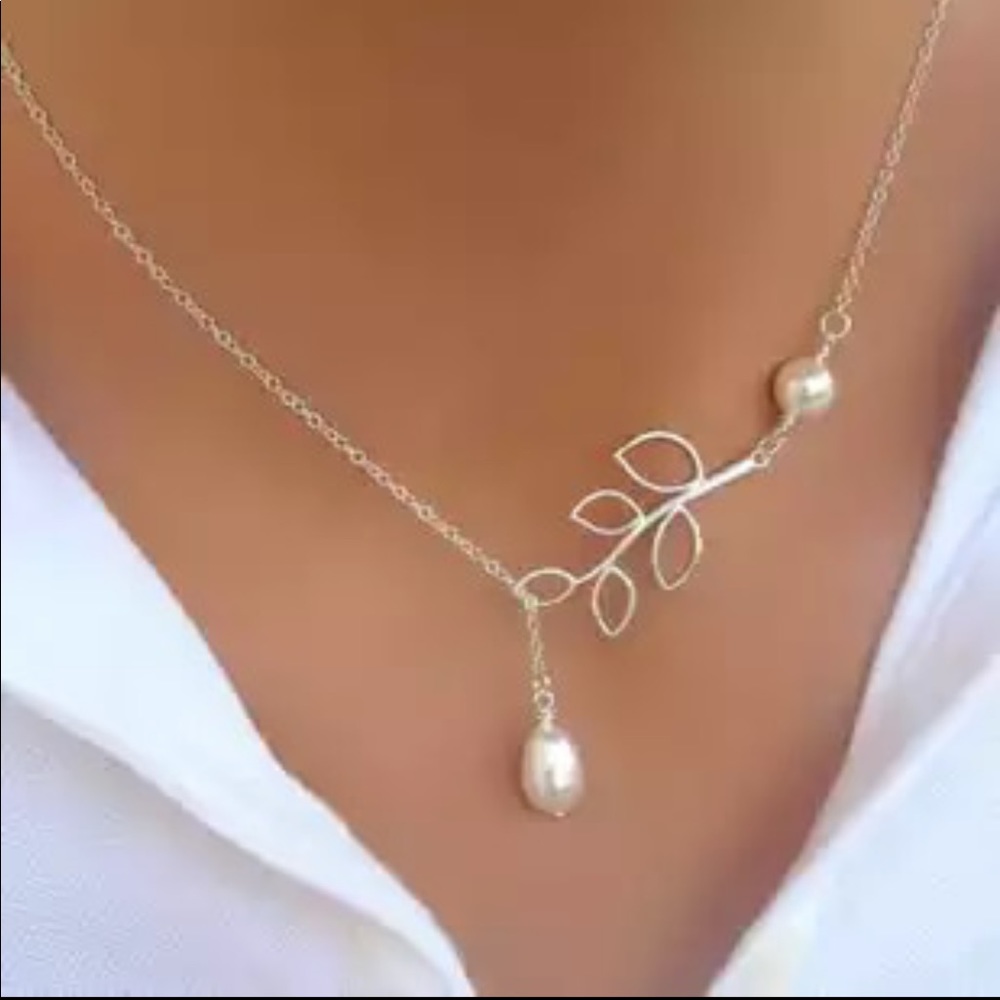 New Silver Color Big Leaf Simulated Pearl Water Droplets Necklace